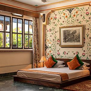 Courtyard Suite